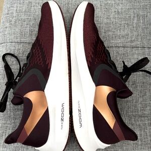 NIKE Zoom woman’s athletic shoes size 10